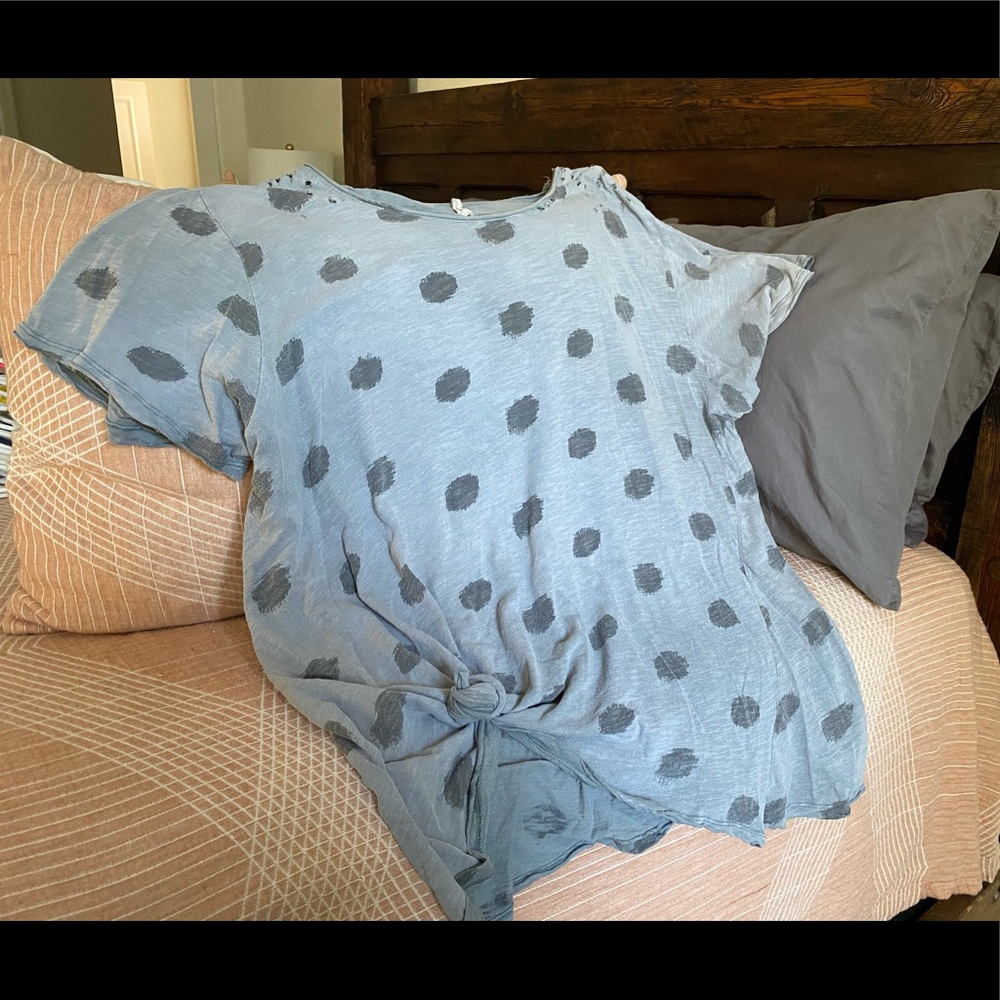Super versatile Magnolia Pearl OS tee.